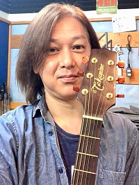 休日ギター講師